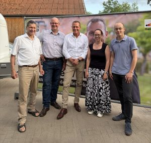 Startschuss für den Endspurt: Plakatparty zur Landratswahl mit Arne Wieben